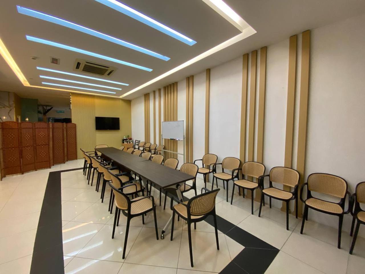 Bangi Business Hotel Kampong Sungai Ramal Dalam Eksteriør bilde